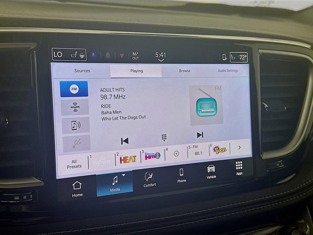 New 2025 Chrysler Pacifica Select w/ Fav Edition Package image 14