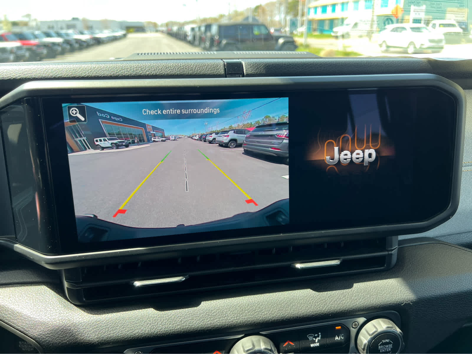 New 2025 Jeep Gladiator Sport image 17