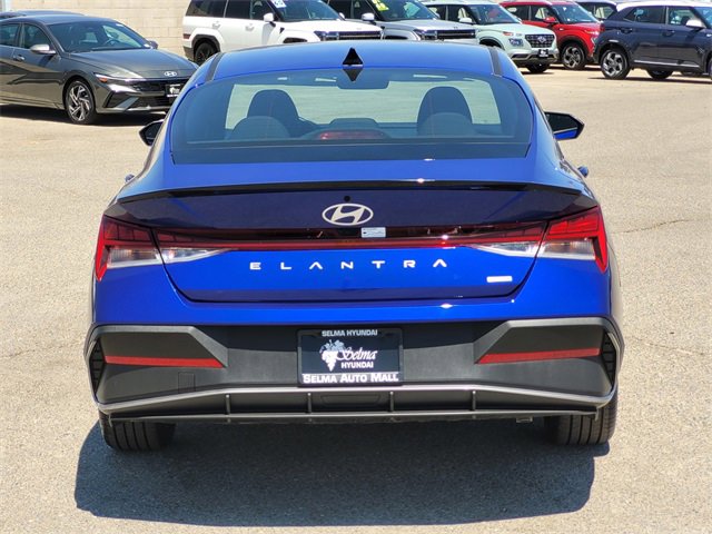 New 2025 Hyundai Elantra SEL image 5