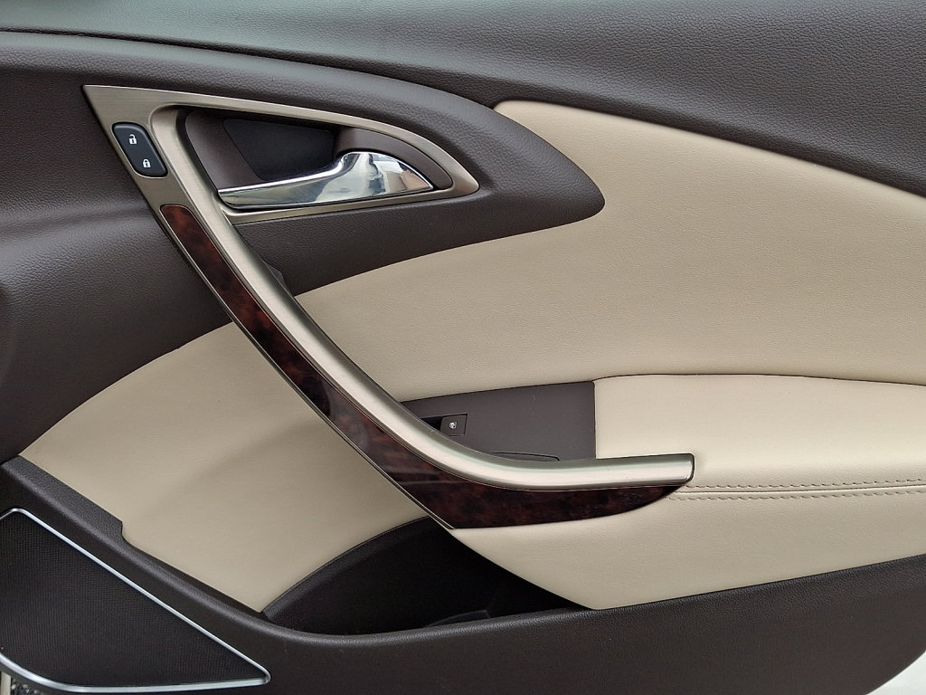 Used 2014 Buick Verano Convenience FWD image 10