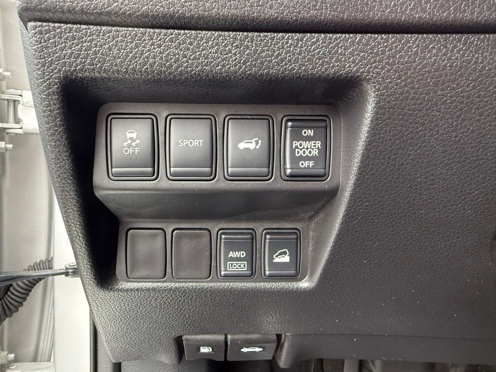 Used 2014 Nissan Rogue SL image 19