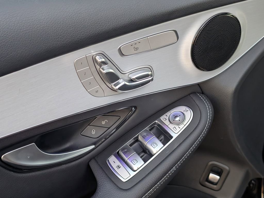 Used 2022 Mercedes-Benz GLC 300 4MATIC image 20