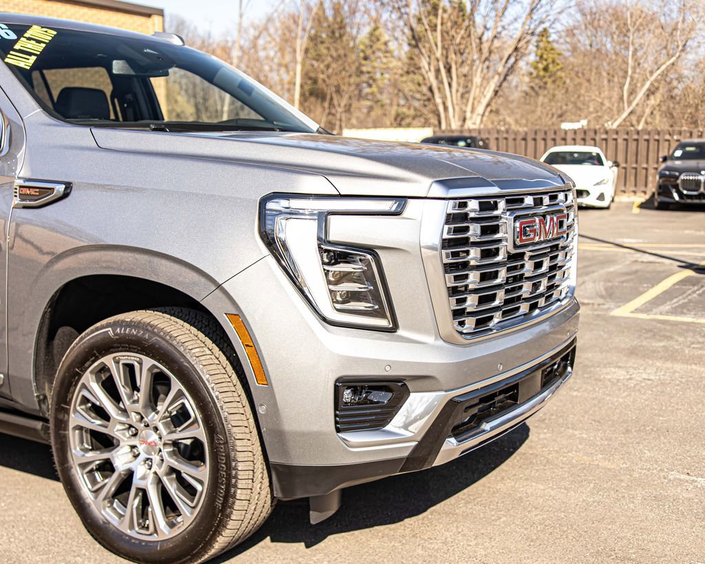 Used 2026 GMC Yukon Denali w/ Sun & Power Step Package image 3