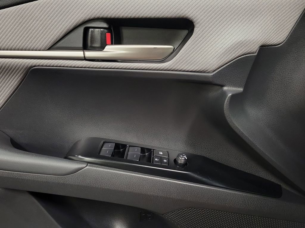 Used 2025 Toyota Camry SE w/ Convenience Package FWD image 20