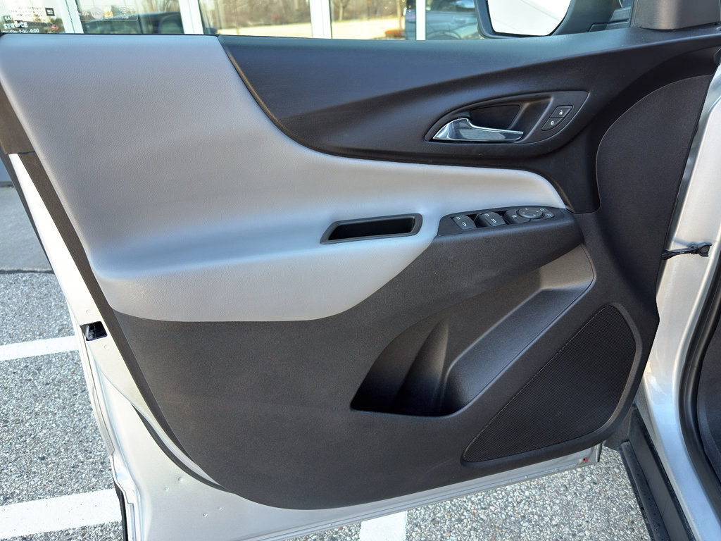 Used 2018 Chevrolet Equinox LT image 15