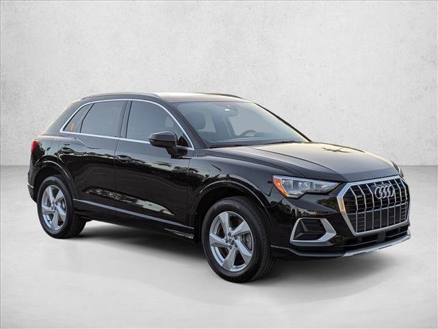 Used 2019 Audi Q3 2.0T Premium image 3
