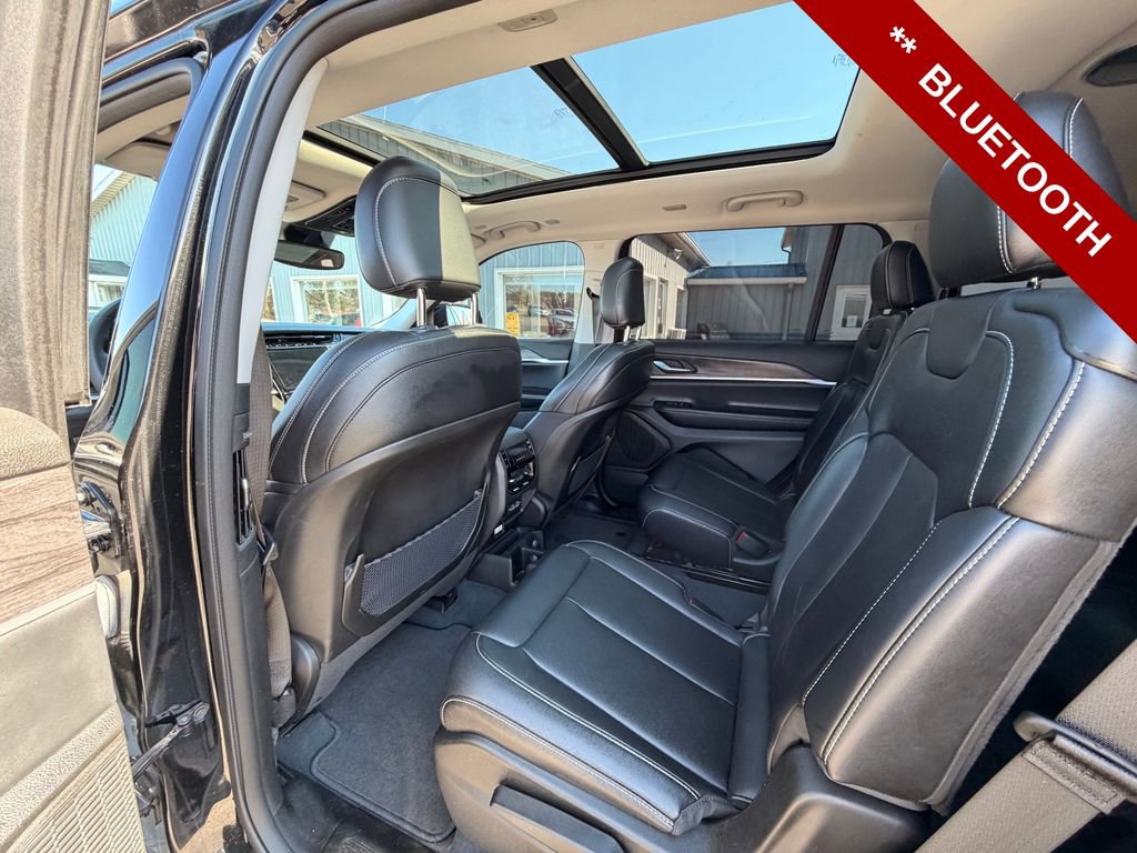 Used 2023 Jeep Grand Cherokee L Limited image 17