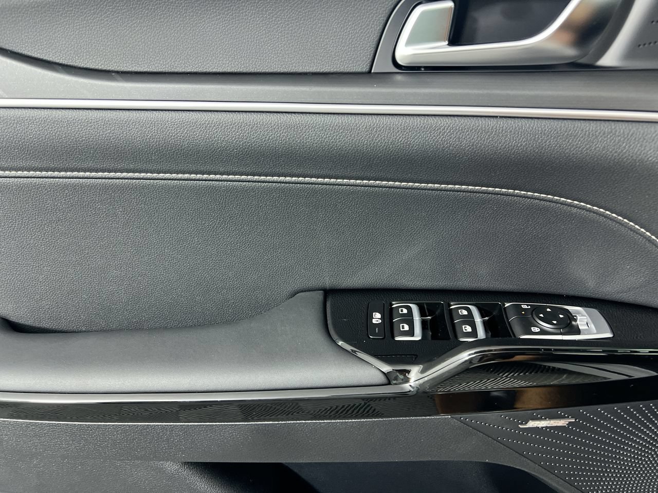 New 2026 Kia K5 GT-Line w/ GT-Line Premium Package FWD image 16