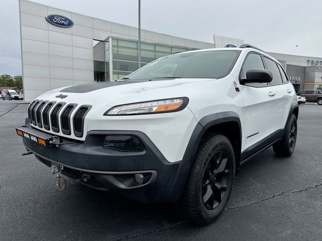 Used 2017 Jeep Cherokee Trailhawk AWD/4WD image 1
