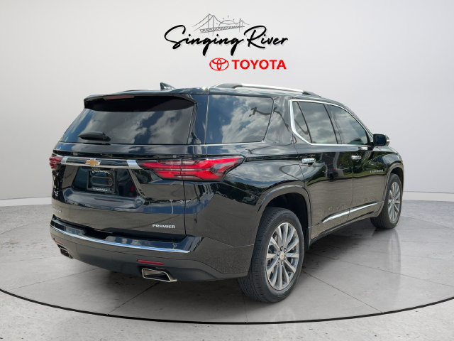 Used 2023 Chevrolet Traverse Premier FWD image 7