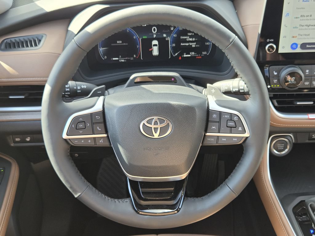 Used 2026 Toyota Grand Highlander AWD image 15