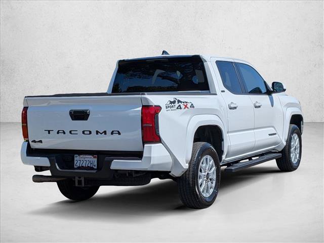 Used 2025 Toyota Tacoma SR5 AWD/4WD image 5