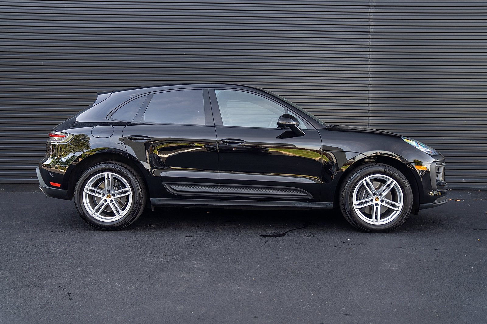Used 2026 Porsche Macan AWD/4WD image 27
