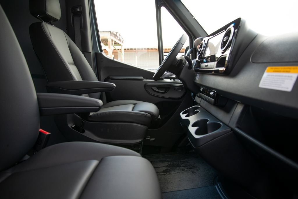 New 2026 Mercedes-Benz Sprinter 2500 image 14
