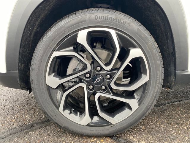 Certified 2024 Chevrolet Trax RS w/ Driver Confidence Package image 22