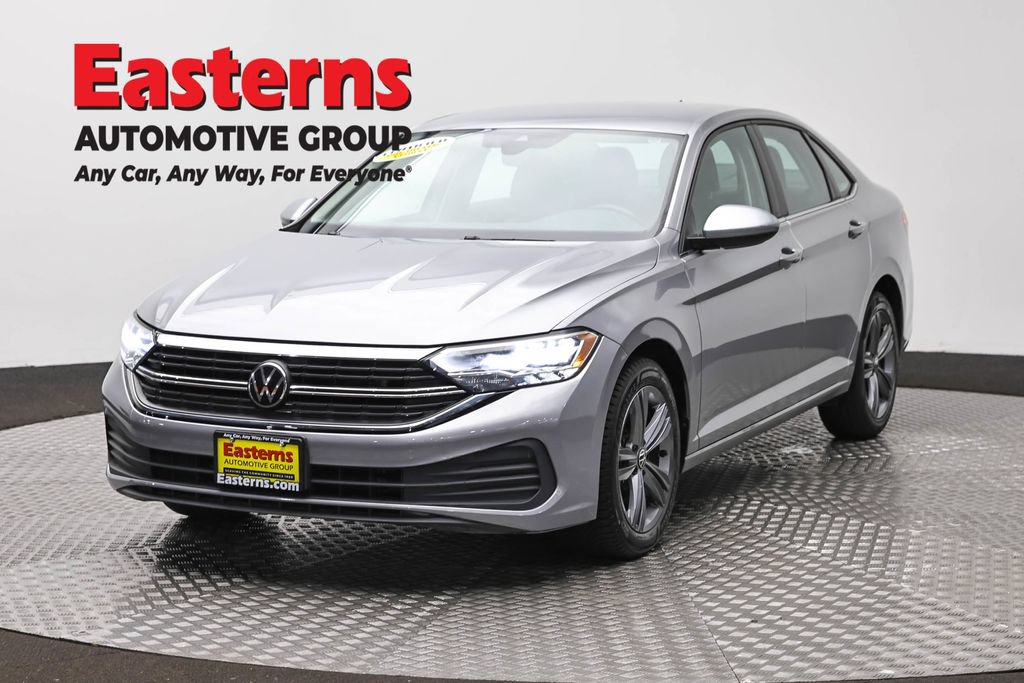 Used 2024 Volkswagen Jetta SE FWD image 1