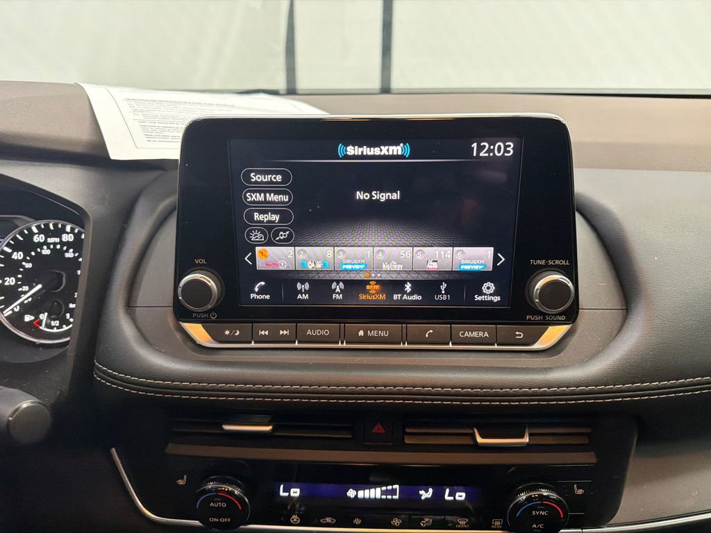 Used 2023 Nissan Rogue SV w/ SV Premium B Package image 30