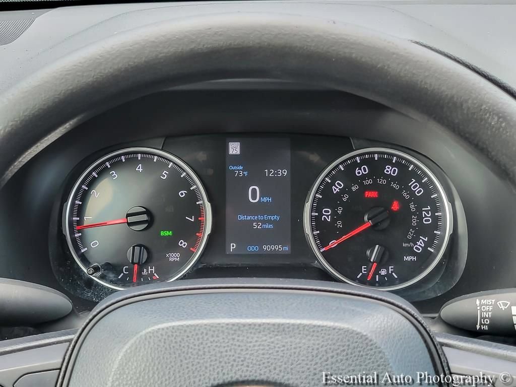 Used 2022 Toyota RAV4 XLE FWD image 16