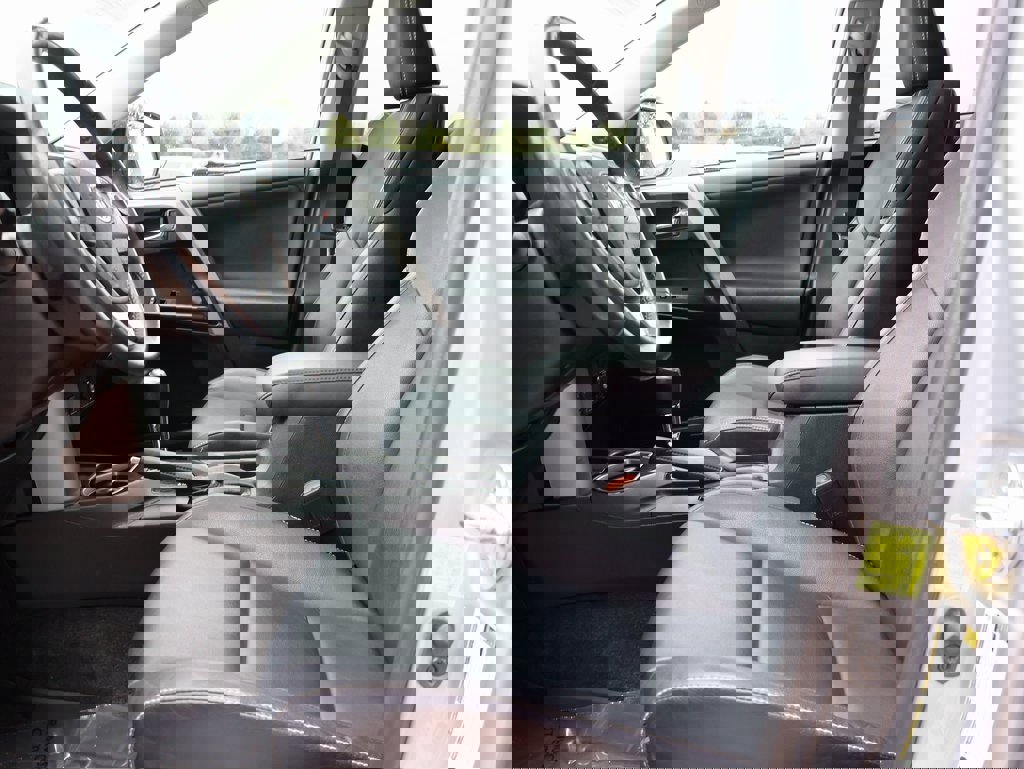 Used 2017 Toyota RAV4 Limited image 24