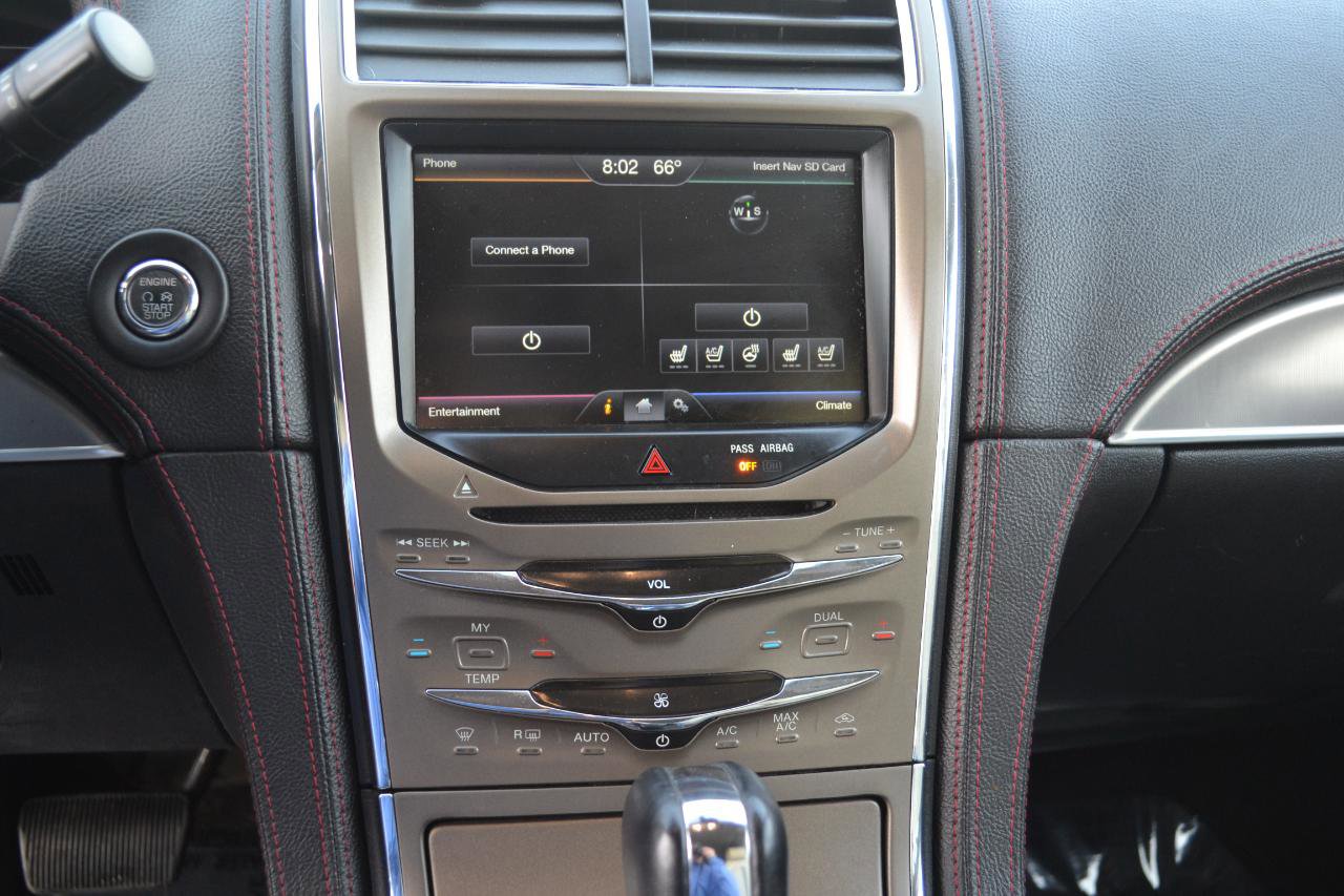 Used 2015 Lincoln MKX AWD w/ Equipment Group 102A image 19