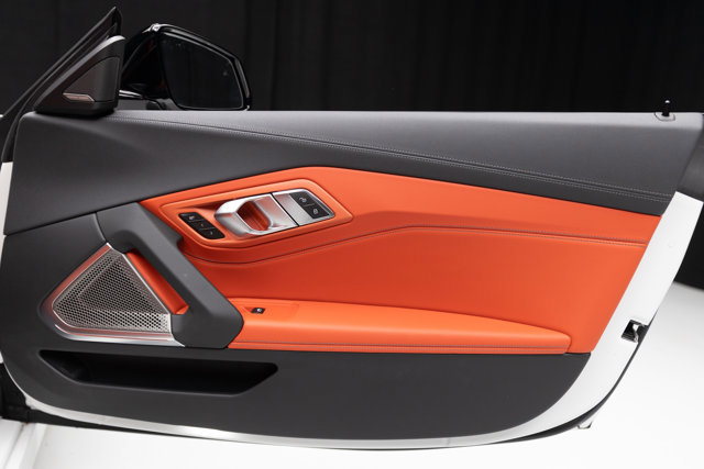 Used 2025 BMW Z4 M40i w/ Edition image 65