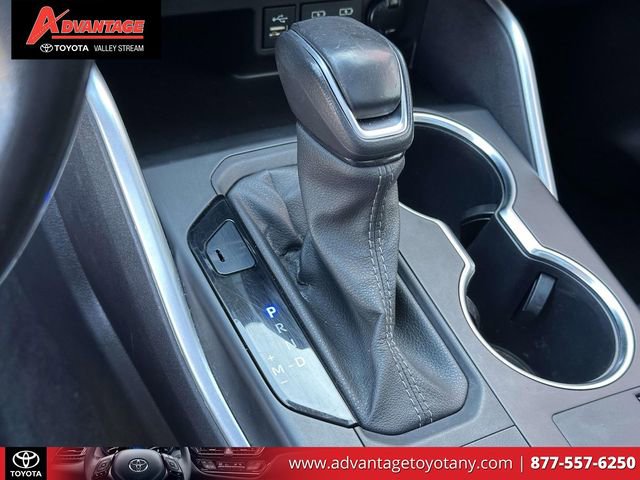 Certified 2024 Toyota Highlander XLE image 36