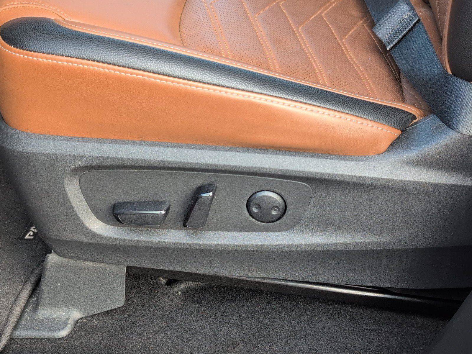 Used 2023 Nissan Pathfinder Platinum FWD image 18