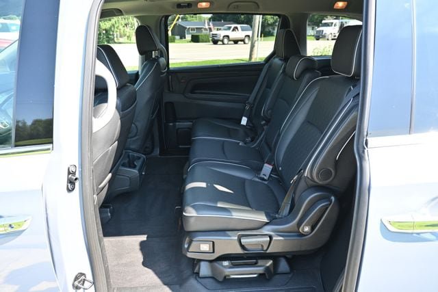 Used 2023 Honda Odyssey Elite image 25