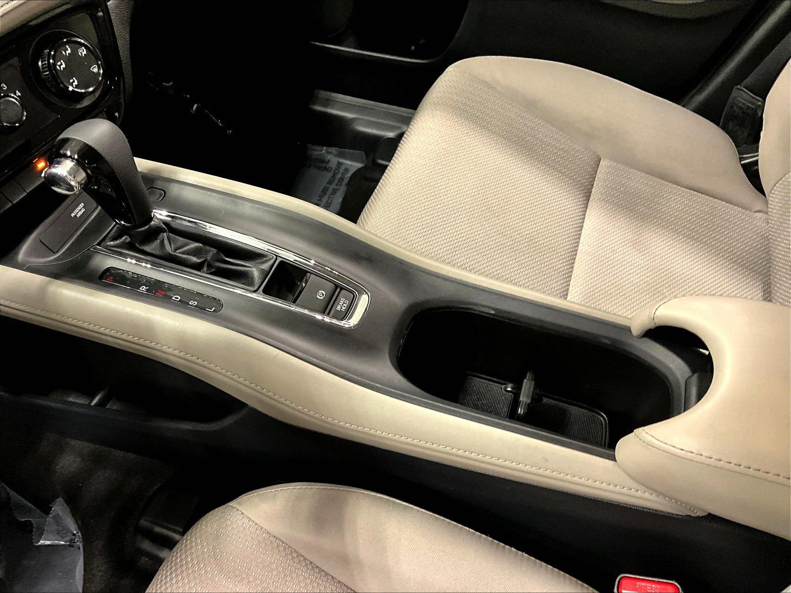 Used 2017 Honda HR-V LX image 18