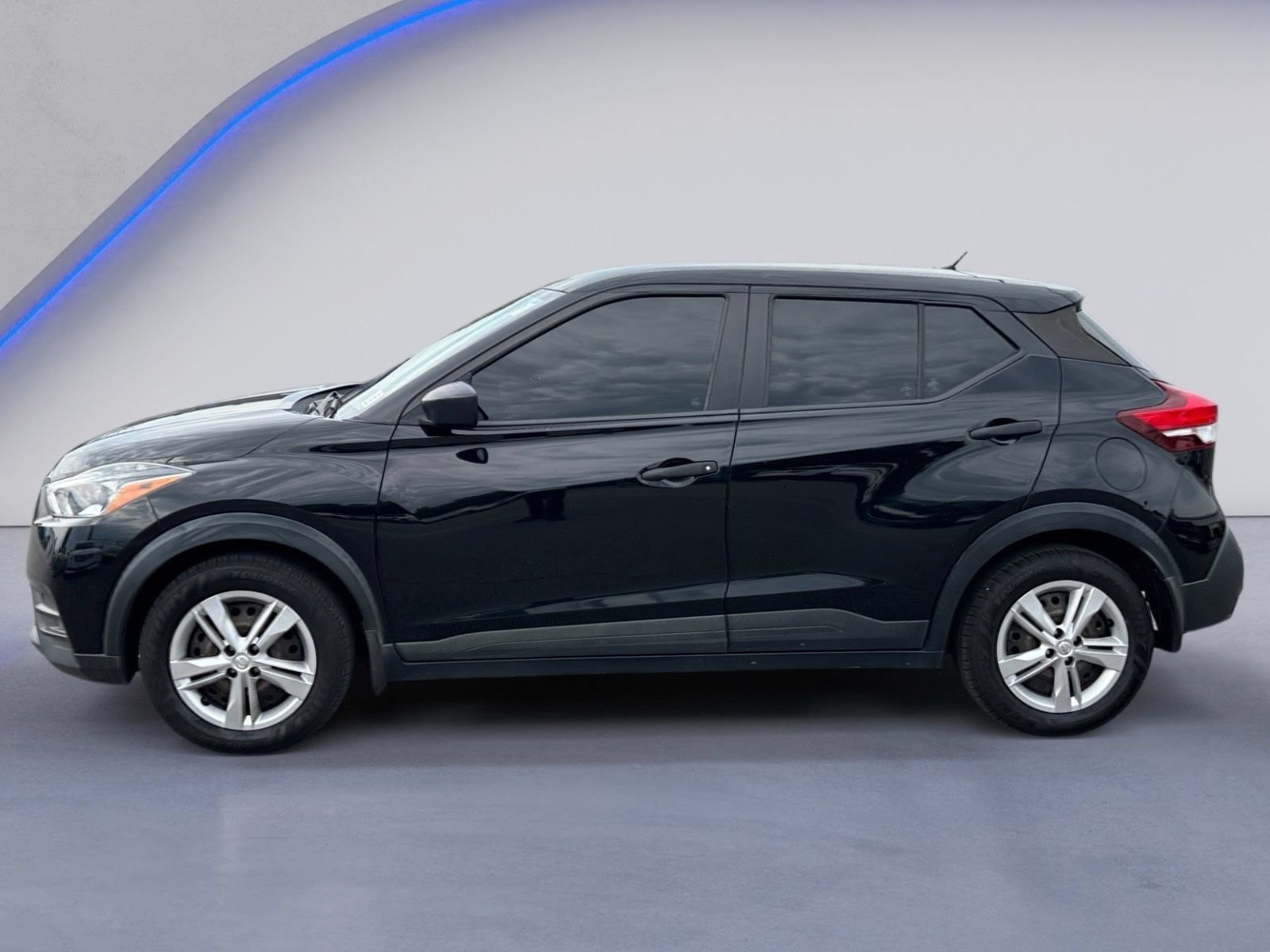 Used 2020 Nissan Kicks S FWD image 3