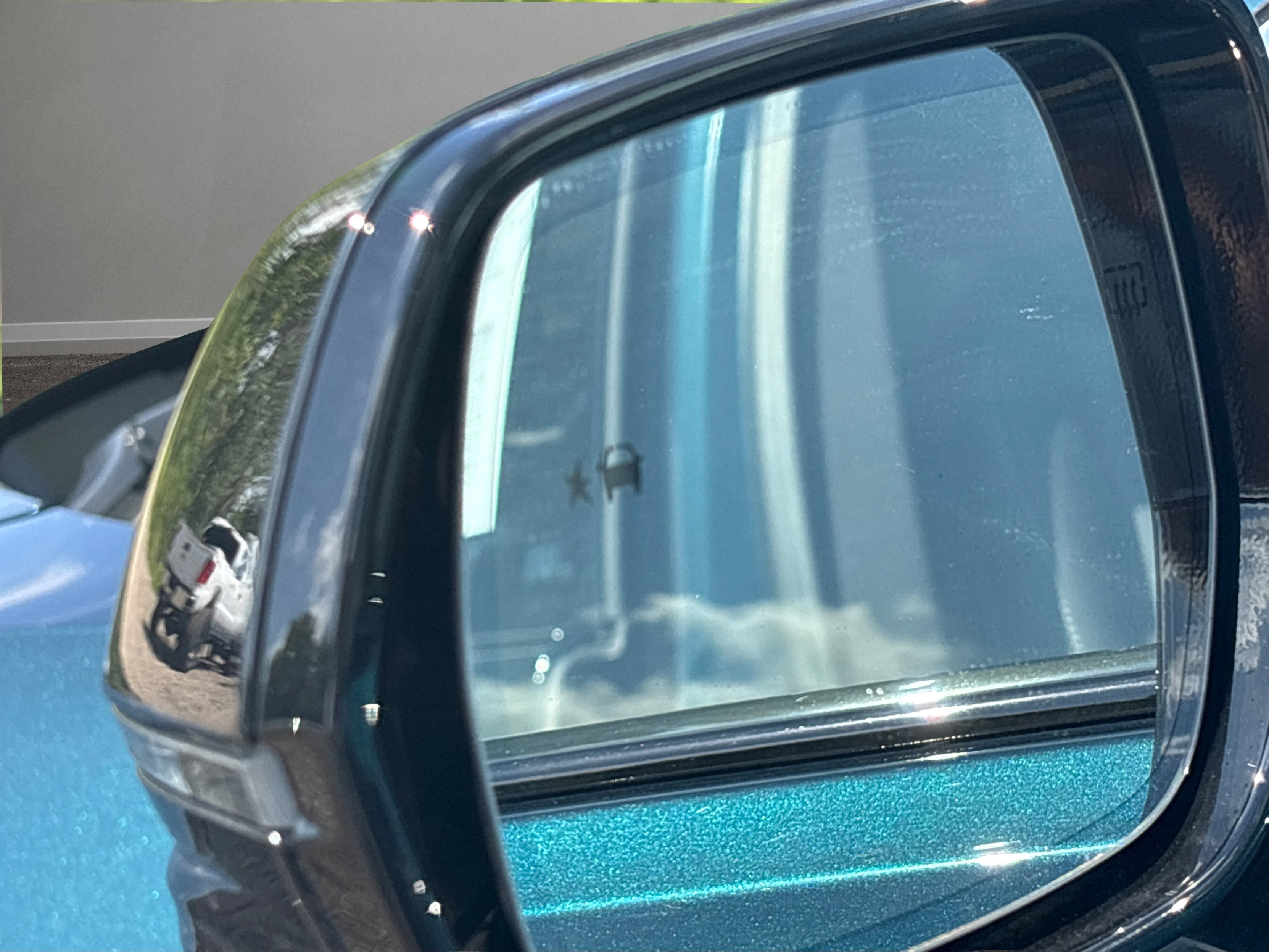 Used 2024 Cadillac Lyriq Luxury image 43