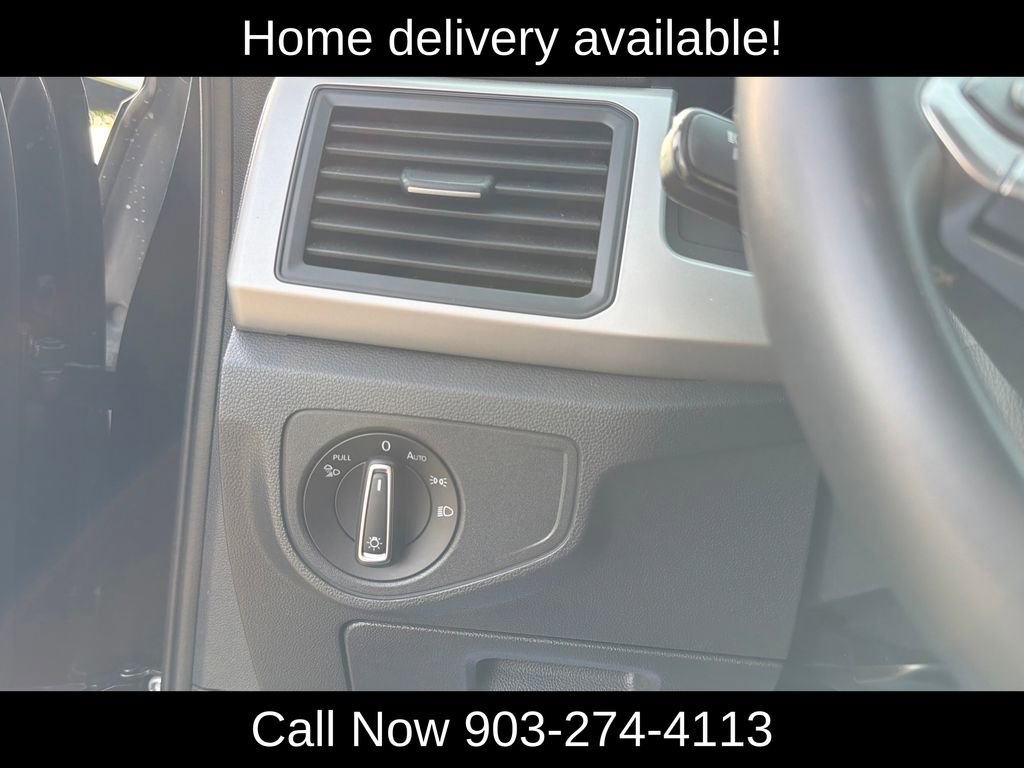 Used 2021 Volkswagen Atlas Cross Sport SE w/ Panoramic Sunroof Package FWD image 15