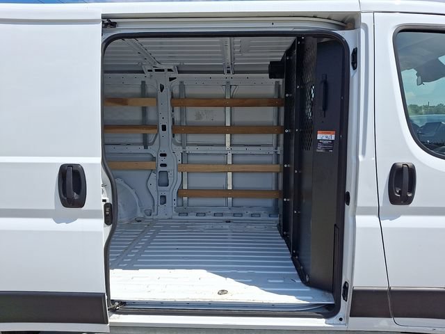Used 2025 RAM ProMaster 2500 w/ U-Haul Equipment Group FWD image 15