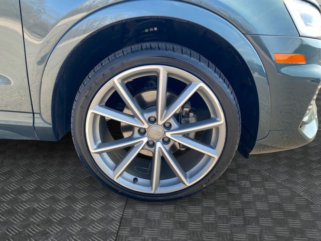 Used 2018 Audi Q3 2.0T Premium Plus image 37