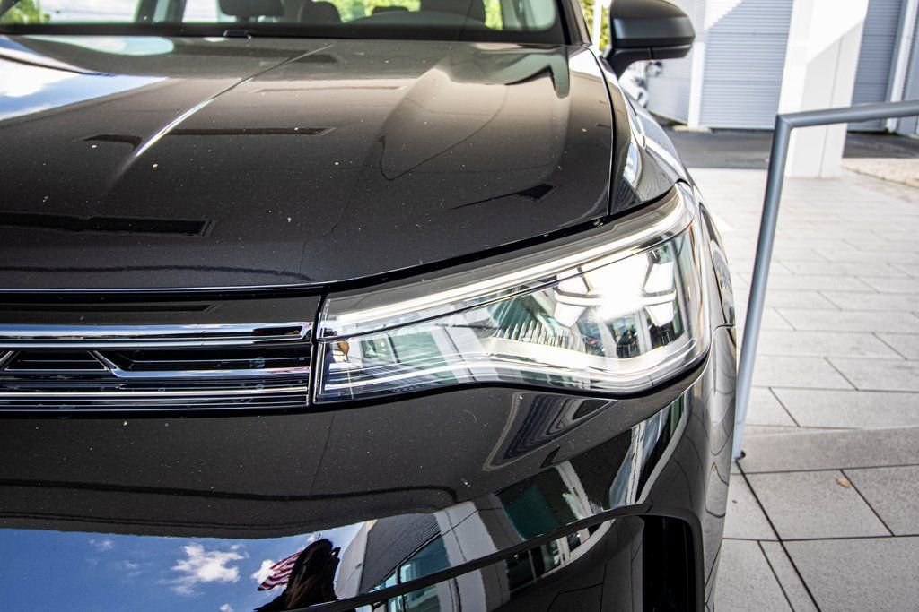 New 2026 Volkswagen Taos S image 9