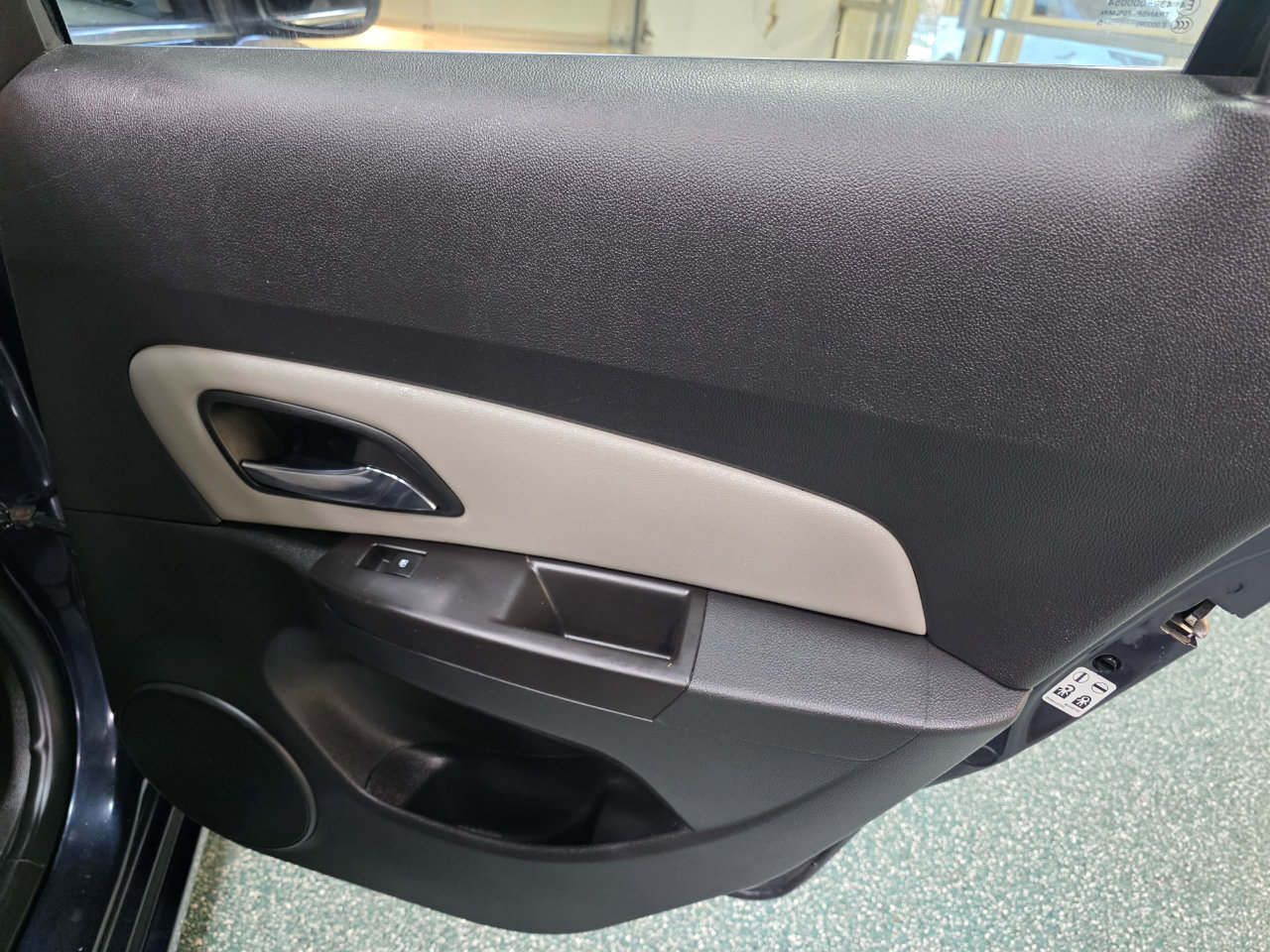 Used 2016 Chevrolet Cruze LT w/ Technology Package image 23