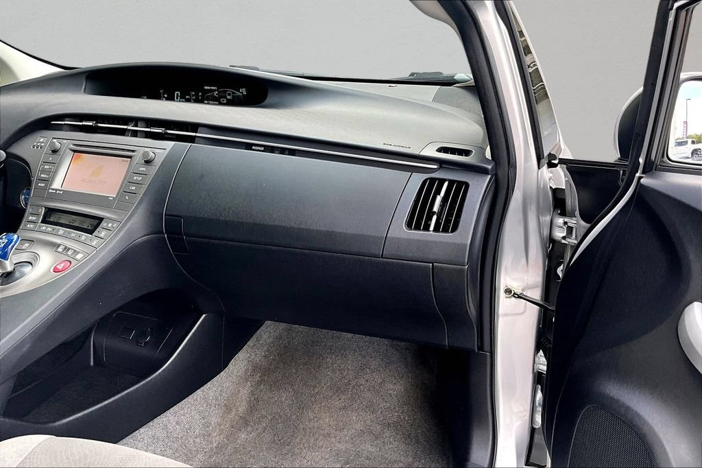 Used 2013 Toyota Prius Three w/ Solar Roof Pkg FWD image 27