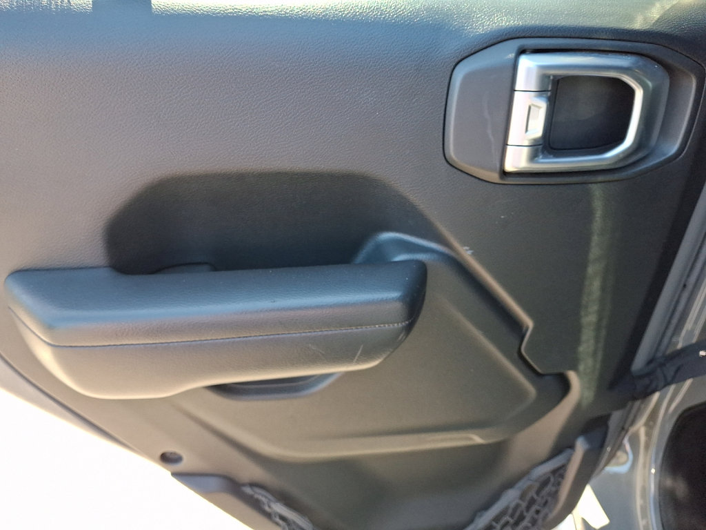 Used 2019 Jeep Wrangler Unlimited Sport AWD/4WD image 19