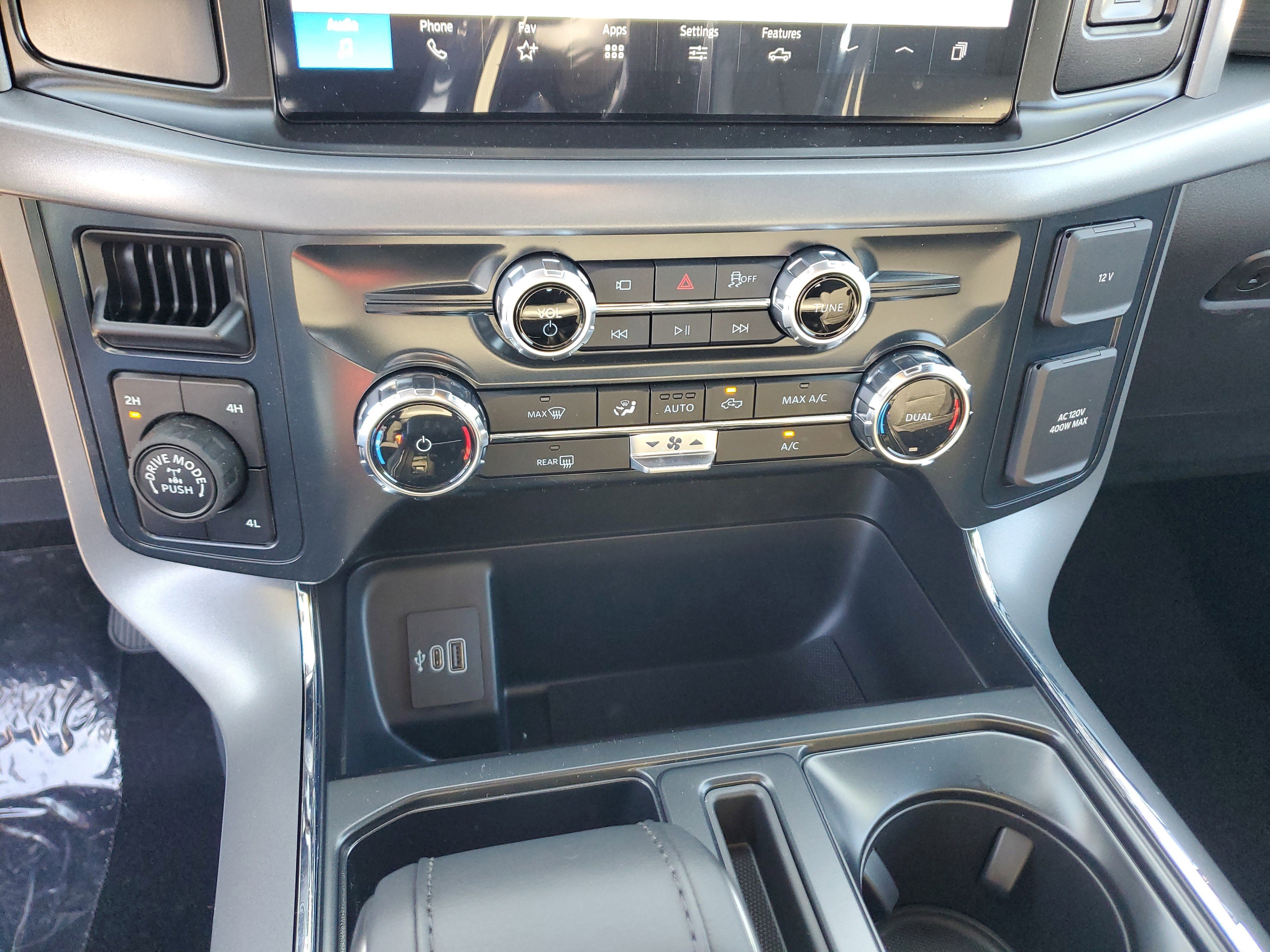 New 2026 Ford F150 XLT w/ XLT Black Appearance Package image 18