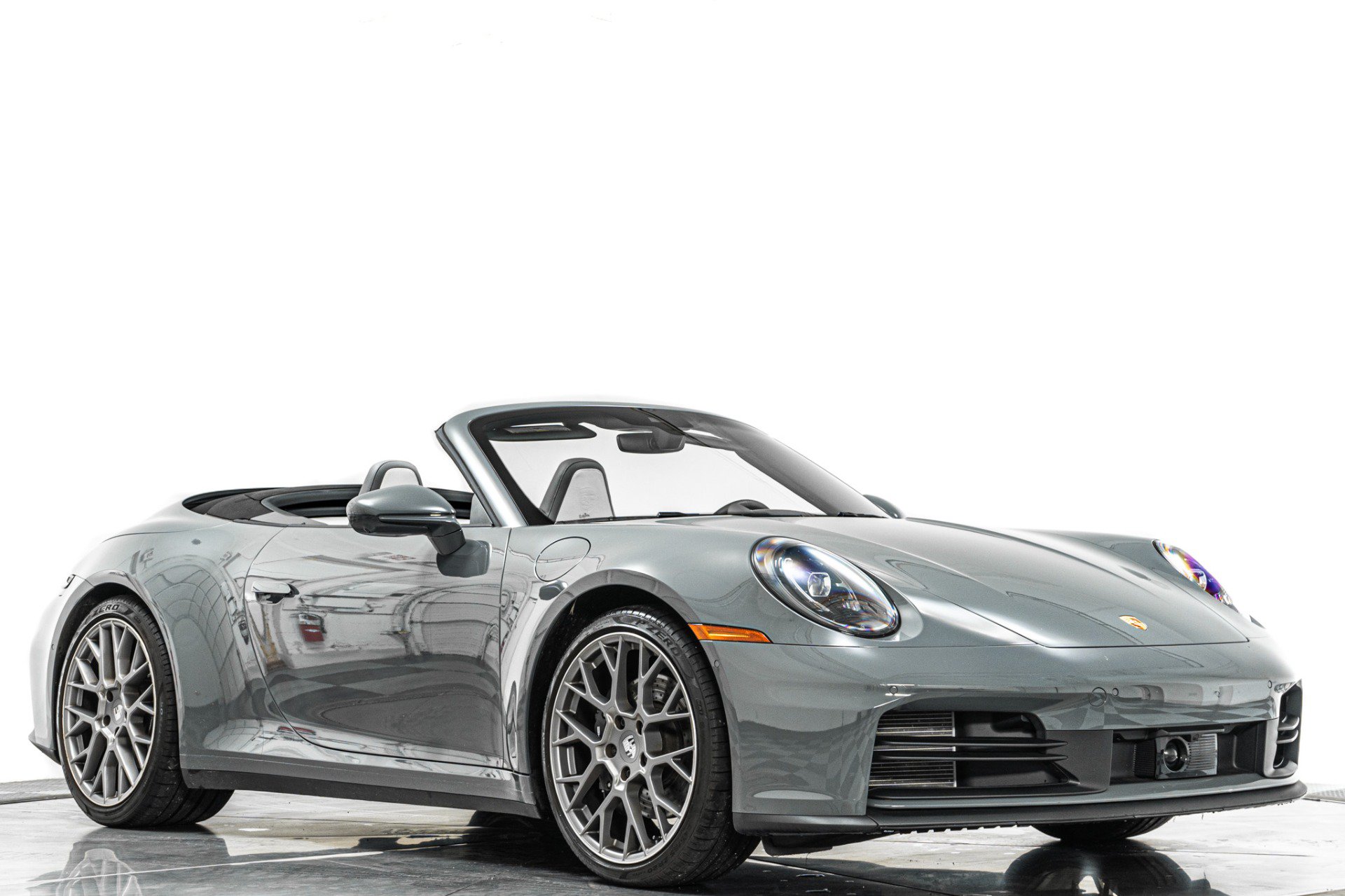 Used 2025 Porsche 911 Carrera RWD image 33