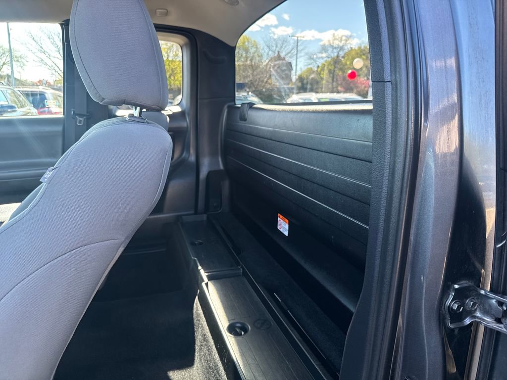 Used 2020 Toyota Tacoma SR AWD/4WD image 46