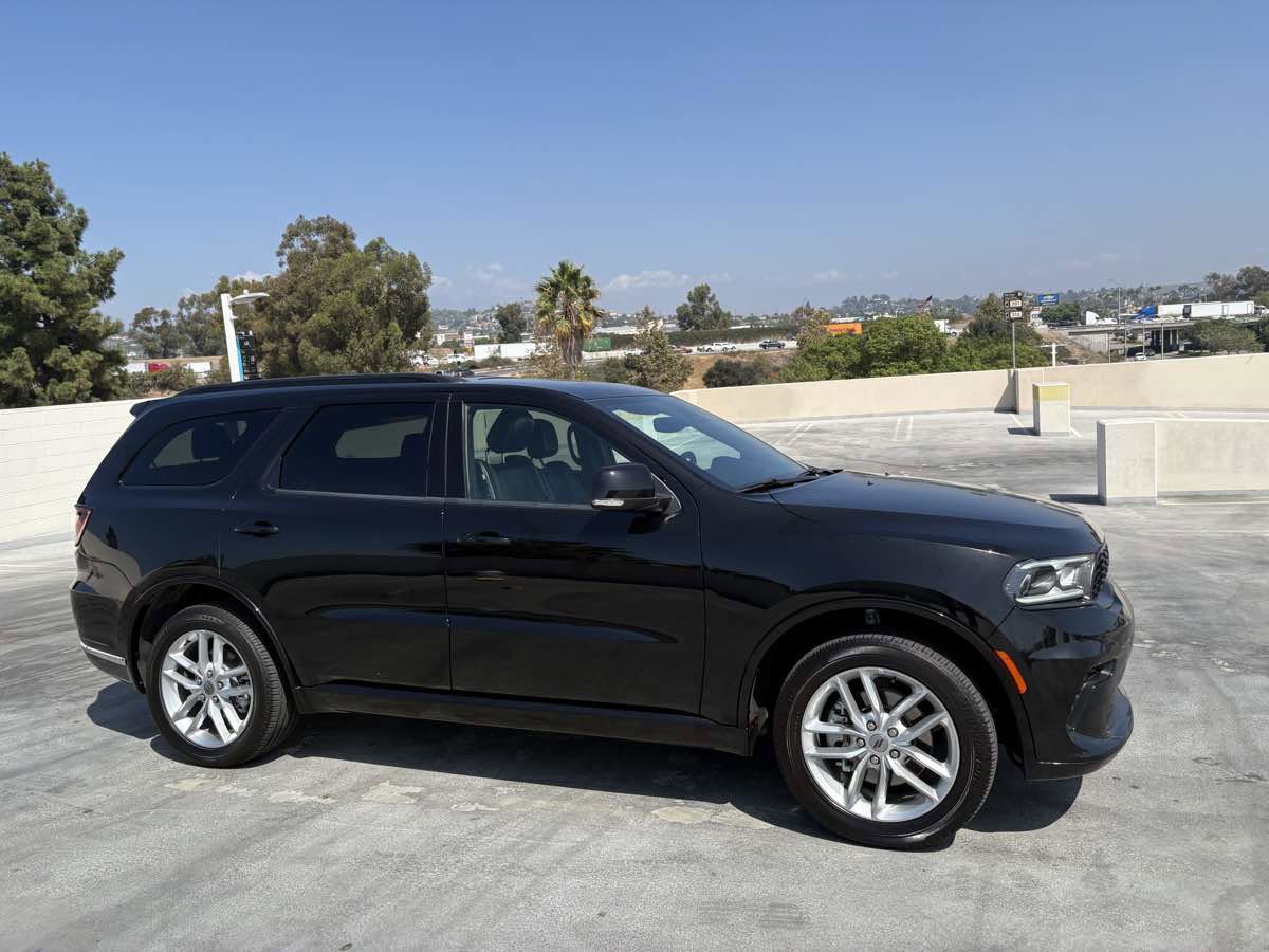 Used 2024 Dodge Durango GT image 40