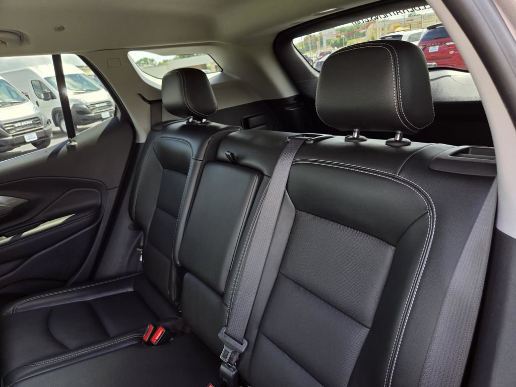 Used 2024 GMC Terrain SLT AWD/4WD image 31