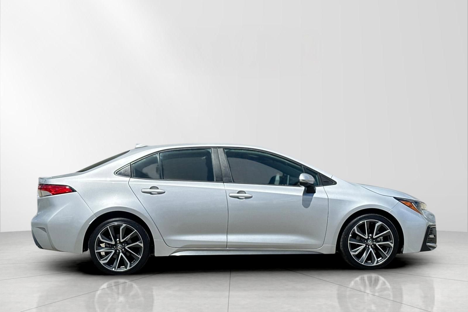Used 2020 Toyota Corolla SE w/ Protection Package image 2