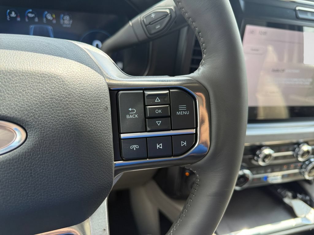 New 2026 Ford F250 Platinum AWD/4WD image 16