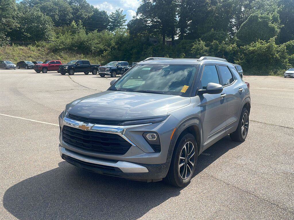 Used 2025 Chevrolet TrailBlazer LT AWD/4WD image 1