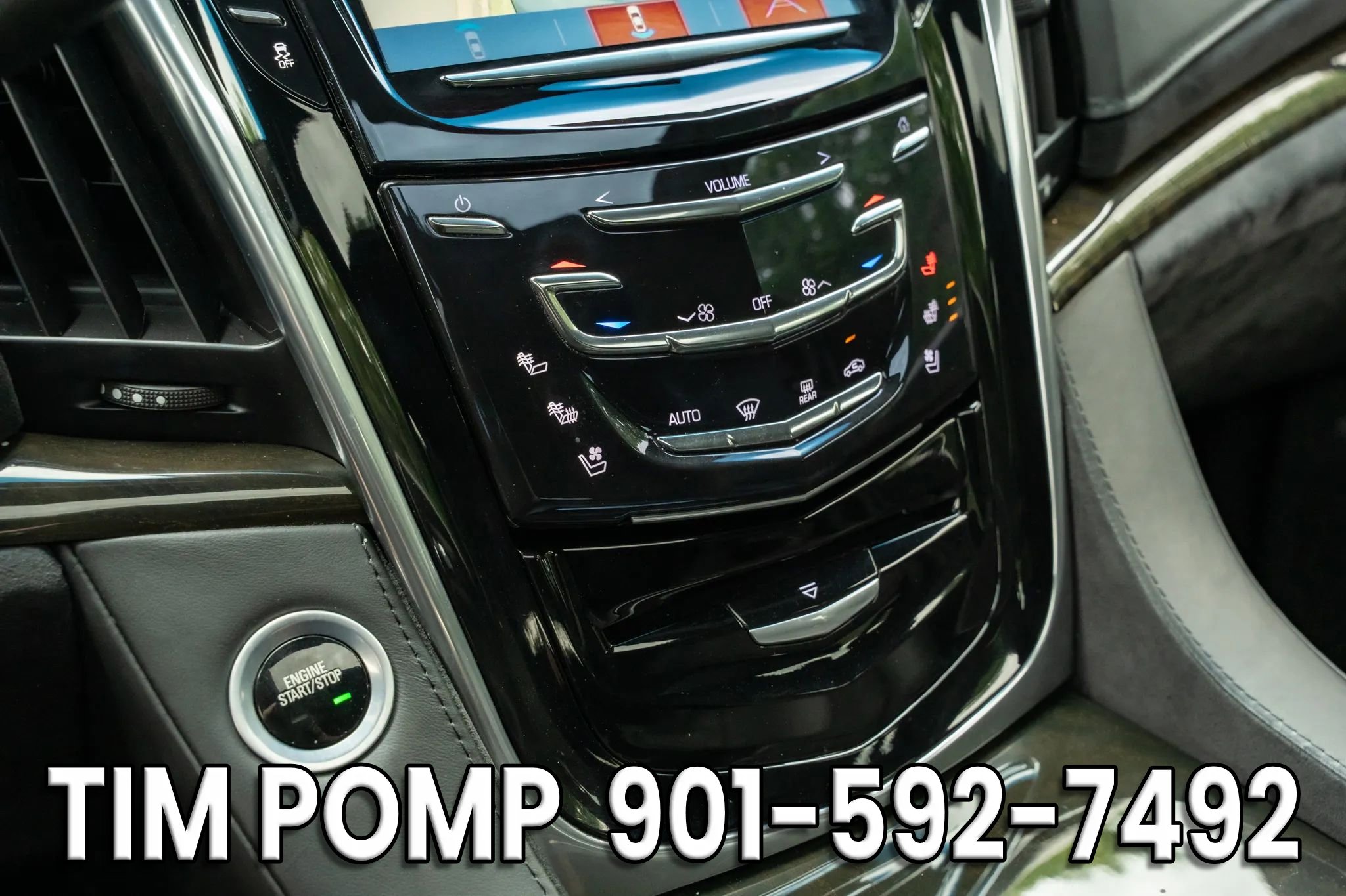 Used 2018 Cadillac Escalade Platinum AWD/4WD image 24