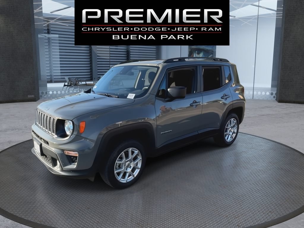 Certified 2022 Jeep Renegade Latitude AWD/4WD image 4
