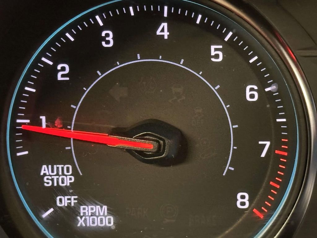 Used 2023 Chevrolet Traverse LT image 29