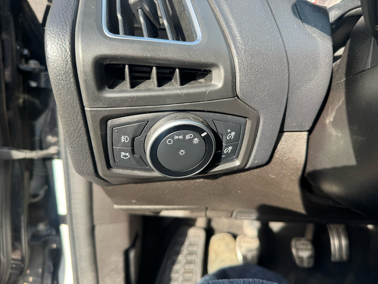 Used 2016 Ford Focus ST w/ Equipment Group 401A image 21